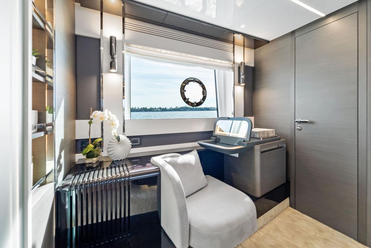 2022 Azimut 80 