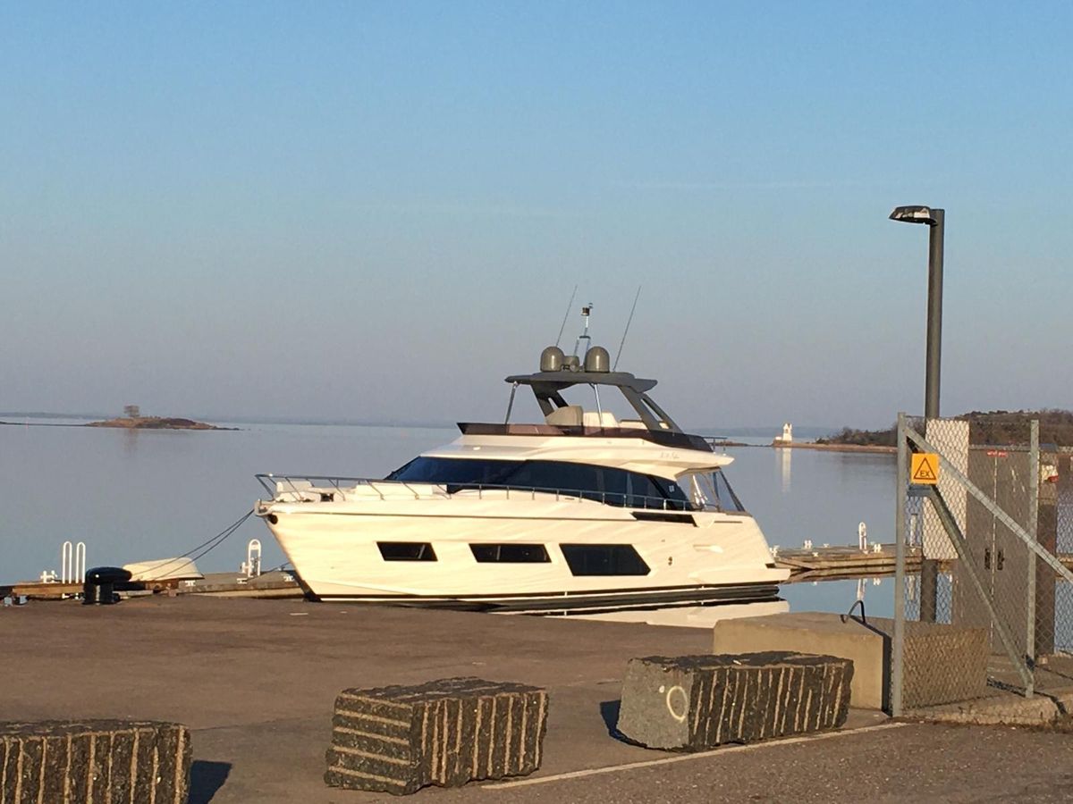 2018 Ferretti Yachts 66 