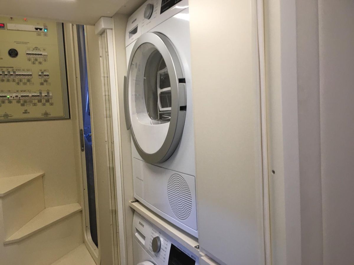 2018 Ferretti Yachts 66 