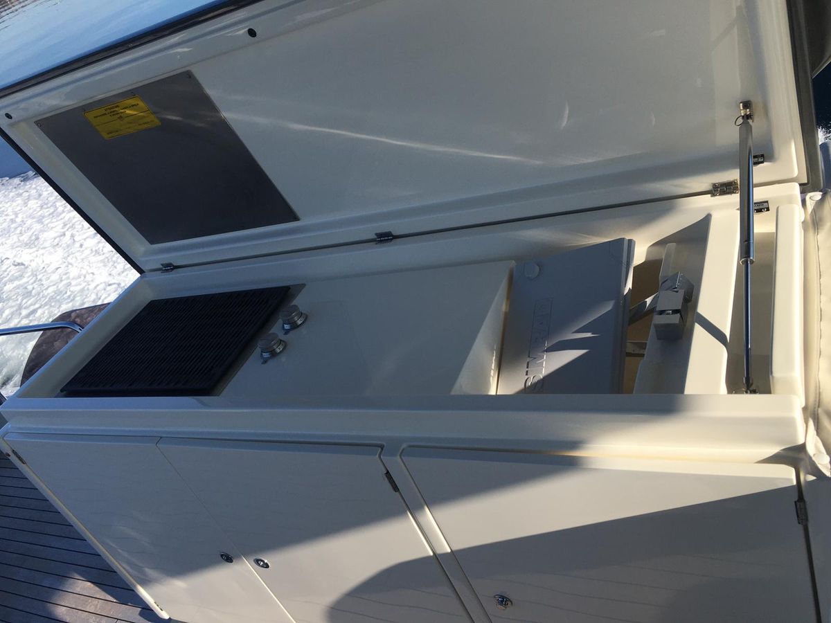 2018 Ferretti Yachts 66 
