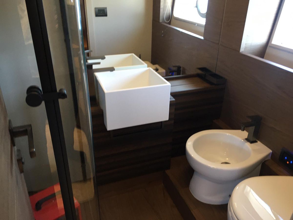 2018 Ferretti Yachts 66 
