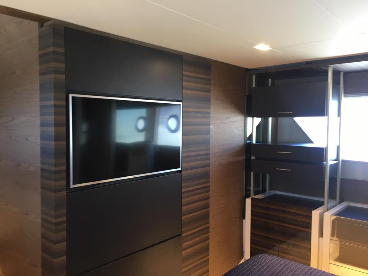 2018 Ferretti Yachts 66 
