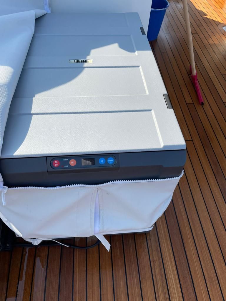 2018 Ferretti Yachts 66 