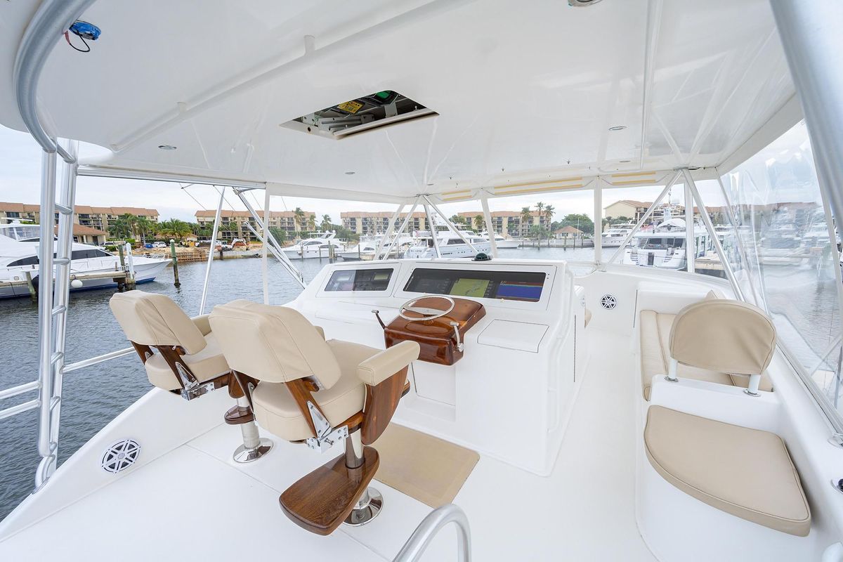 2005 Viking 61 