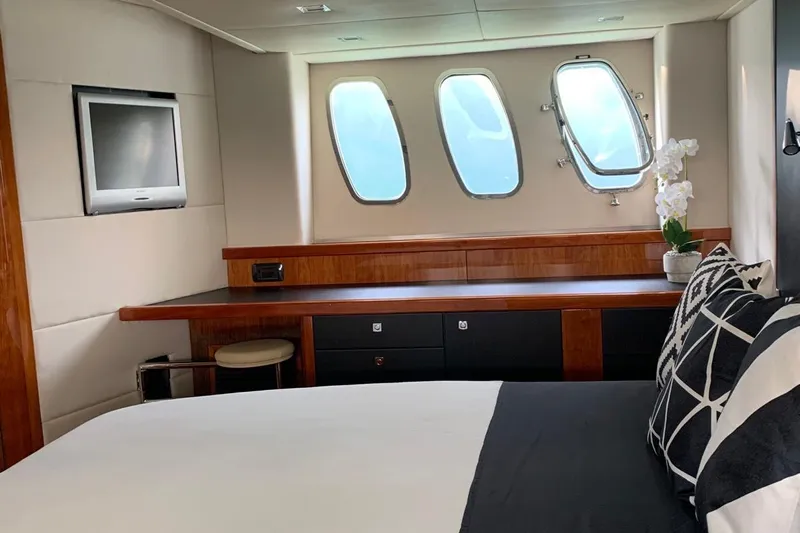 Bes Yacht Photos Pics Luxurious interior of 2007 Sunseeker Predator 62 yacht with elegant decor and modern amenities.