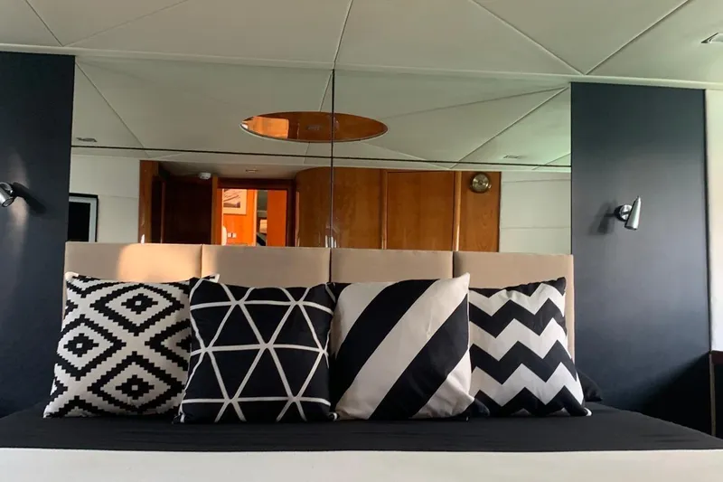 Bes Yacht Photos Pics Luxurious interior of 2007 Sunseeker Predator 62 yacht with stylish geometric cushions.