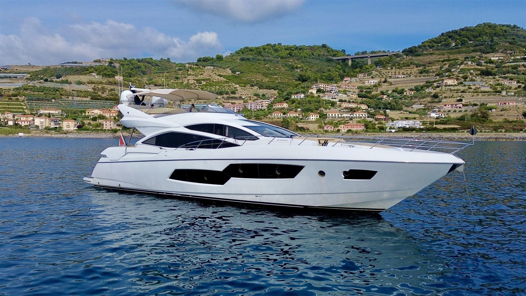 2014 Sunseeker 80 Sport Yacht