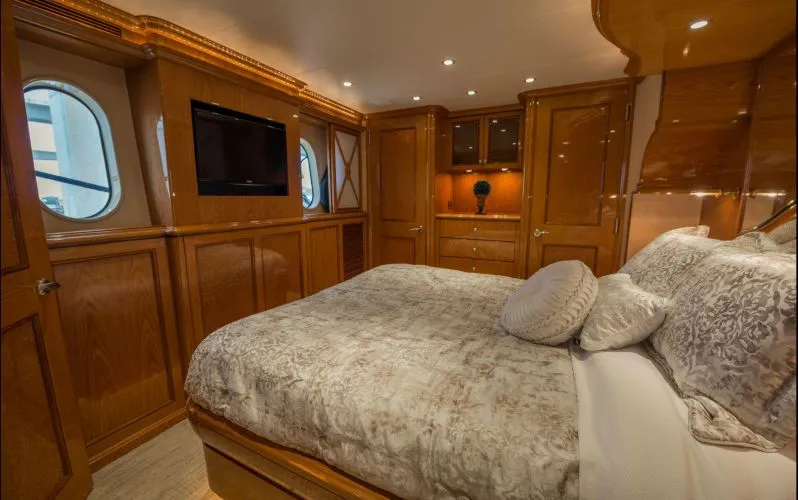 Footloose Yacht Photos Pics 2008 Cheoy Lee 95 Bravo Series - Image 32