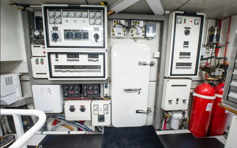 Footloose Yacht Photos Pics 2008 Cheoy Lee 95 Bravo Series - Image 60