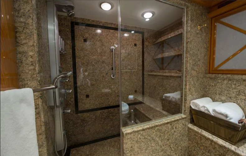 Footloose Yacht Photos Pics 2008 Cheoy Lee 95 Bravo Series - Image 30