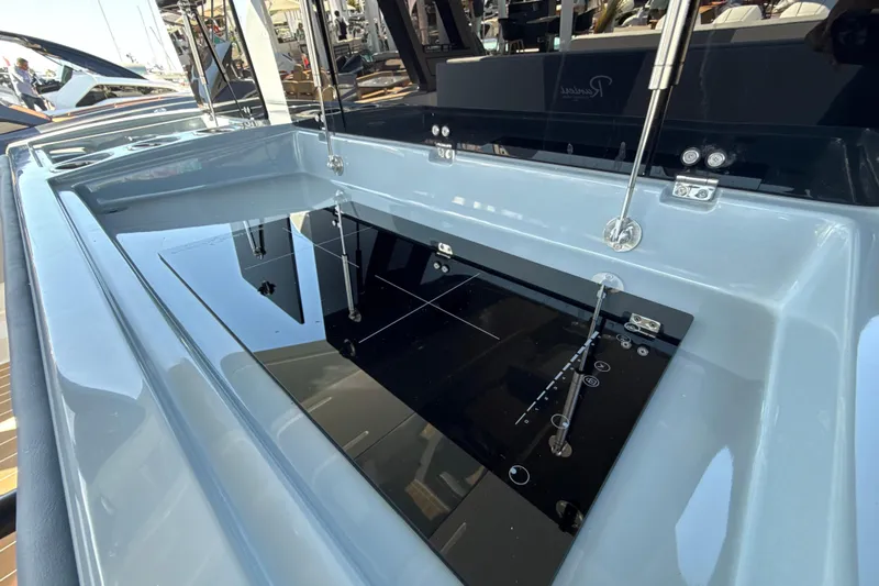  Yacht Photos Pics 2026 Ranieri CAYMAN 50.0 HARD TOP yacht deck with sleek design and modern features.