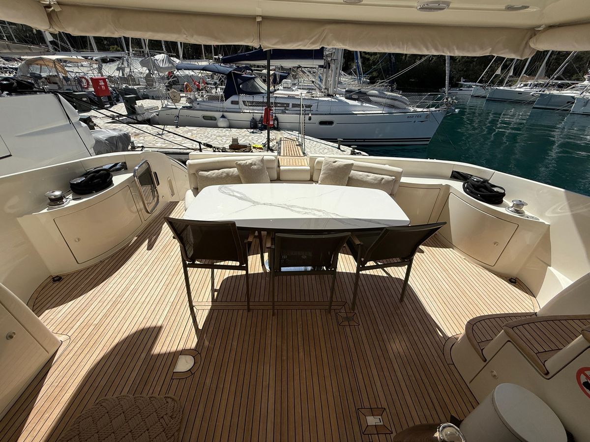 2007 Azimut 63 