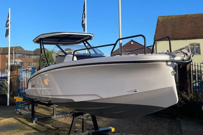 2025 Axopar 25 Cross Top