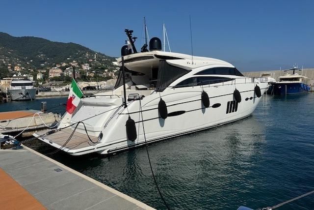 2014 Princess 73 
