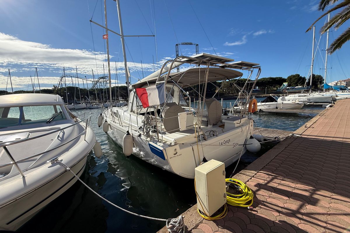 2021 Beneteau 44 