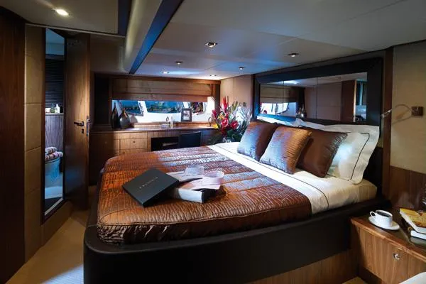  Yacht Photos Pics Manufacturer Provided Image: Stateroom