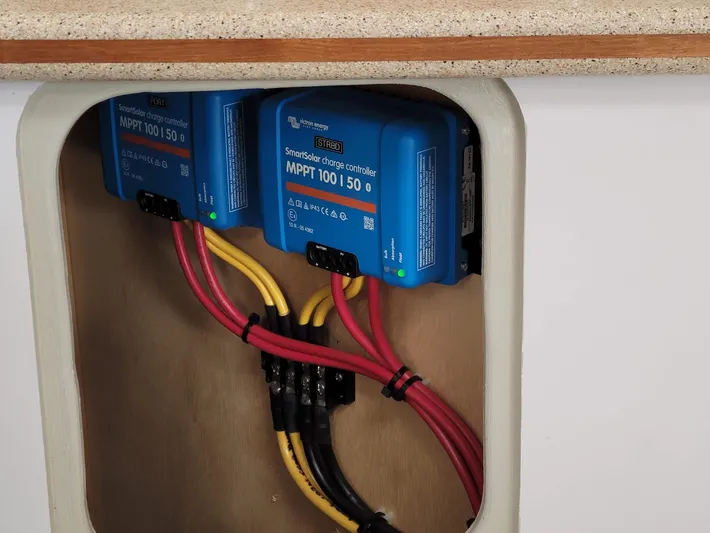 Storyteller Yacht Photos Pics MPPT charge controllers in 2007 Manta 42 Mk IV sailing catamaran.