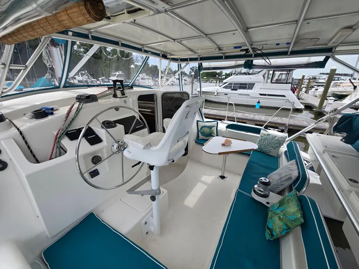 Storyteller Yacht Photos Pics Cockpit 1