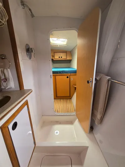 Storyteller Yacht Photos Pics Starboard Head and Forward Berth