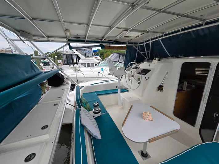 Storyteller Yacht Photos Pics Cockpit 4