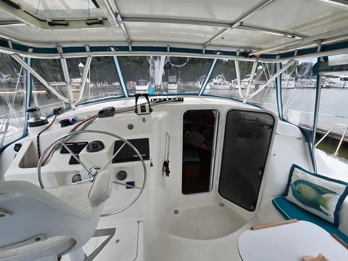 Storyteller Yacht Photos Pics Entry to salon