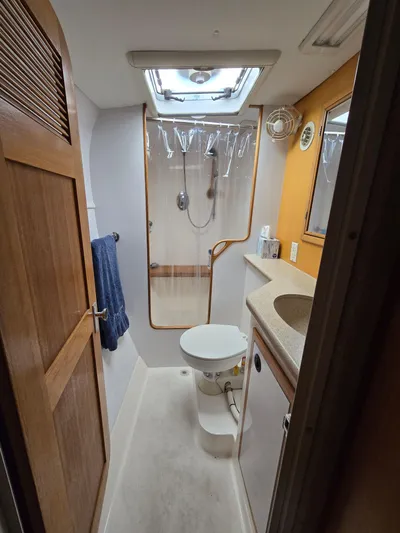 Storyteller Yacht Photos Pics Port Head 1