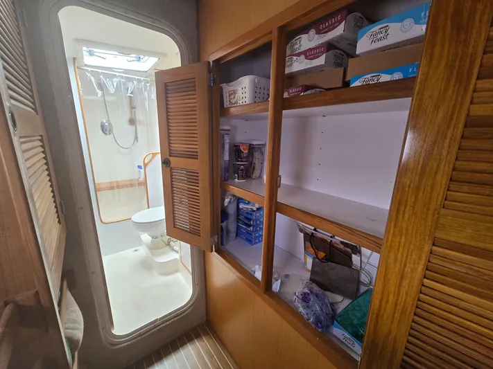 Storyteller Yacht Photos Pics Port Hull Pantry and Head