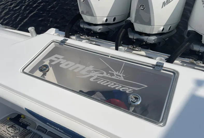 Alchemist Yacht Photos Pics Front Runner 36 Alchemist- Livewell