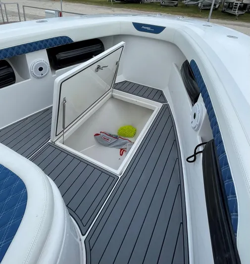 Alchemist Yacht Photos Pics Front Runner 36 Alchemist- Bow Storage