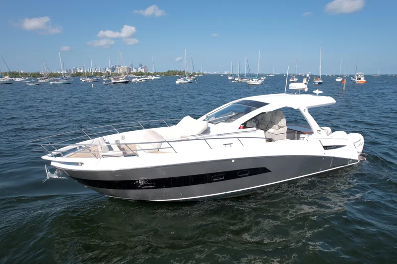 Le Kiki Yacht Photos Pics 