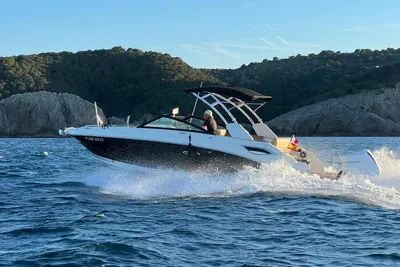 2023 Sea Ray SDX 250 Outboard