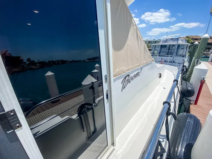 Boom Yacht Photos Pics 