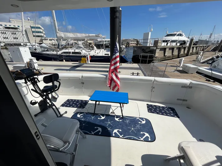 Boom Yacht Photos Pics 