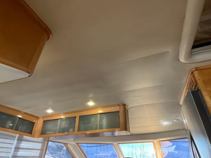 Boom Yacht Photos Pics 