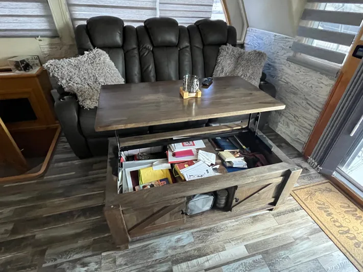 Boom Yacht Photos Pics 