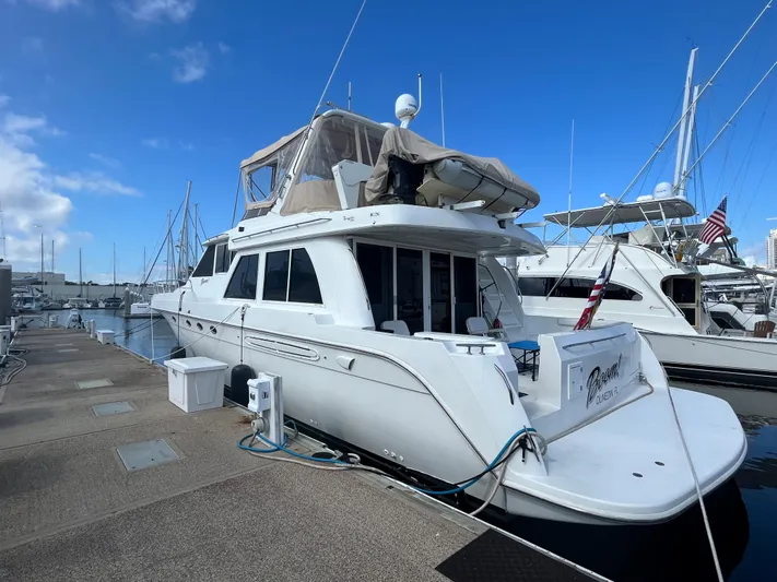 Boom Yacht Photos Pics 