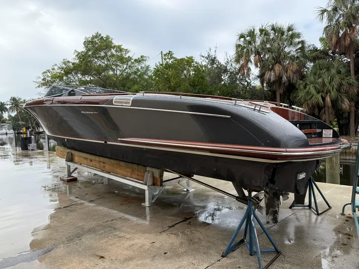 Chinkapin Yacht Photos Pics 