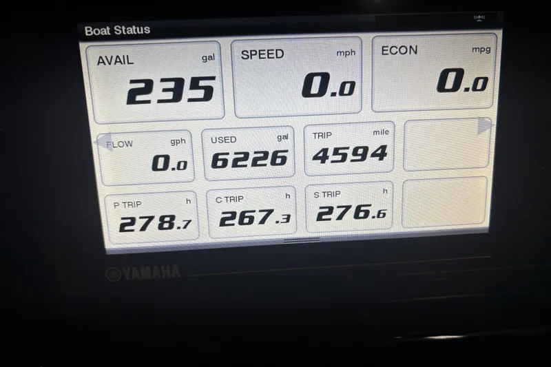  Yacht Photos Pics Display screen showing boat status for 2020 Pursuit DC 365 Dual Console.