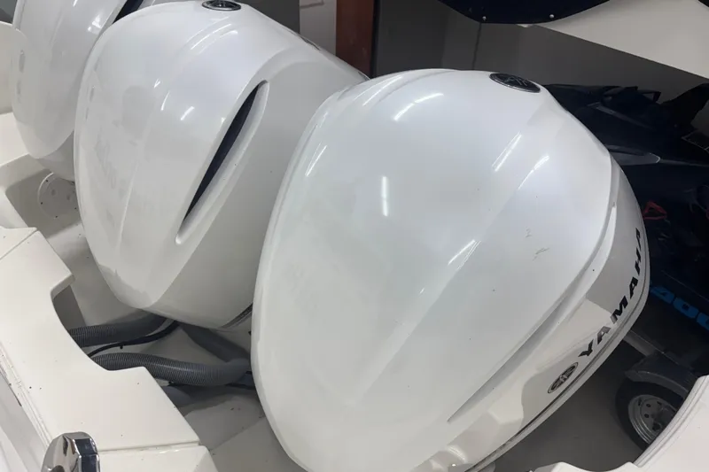  Yacht Photos Pics Yamaha outboard engines on a 2020 Pursuit DC 365 Dual Console boat.