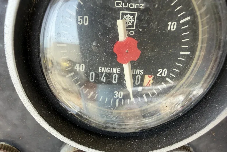 Frayed Knot Yacht Photos Pics Close-up of engine hour meter on 1987 Viking 44 Motor Yacht.