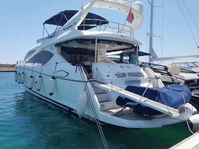 Yacht