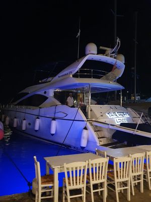 Yacht