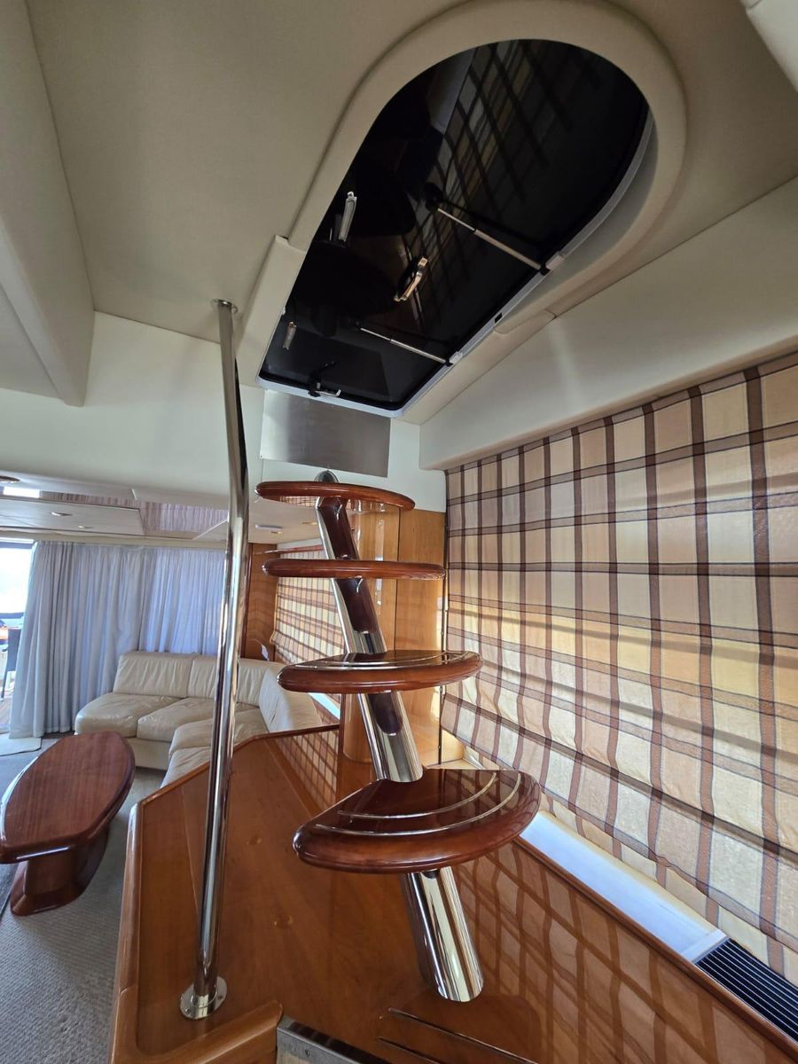 2005 Sunseeker 76 