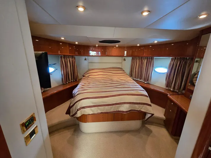 Tais Octavia Yacht Photos Pics 