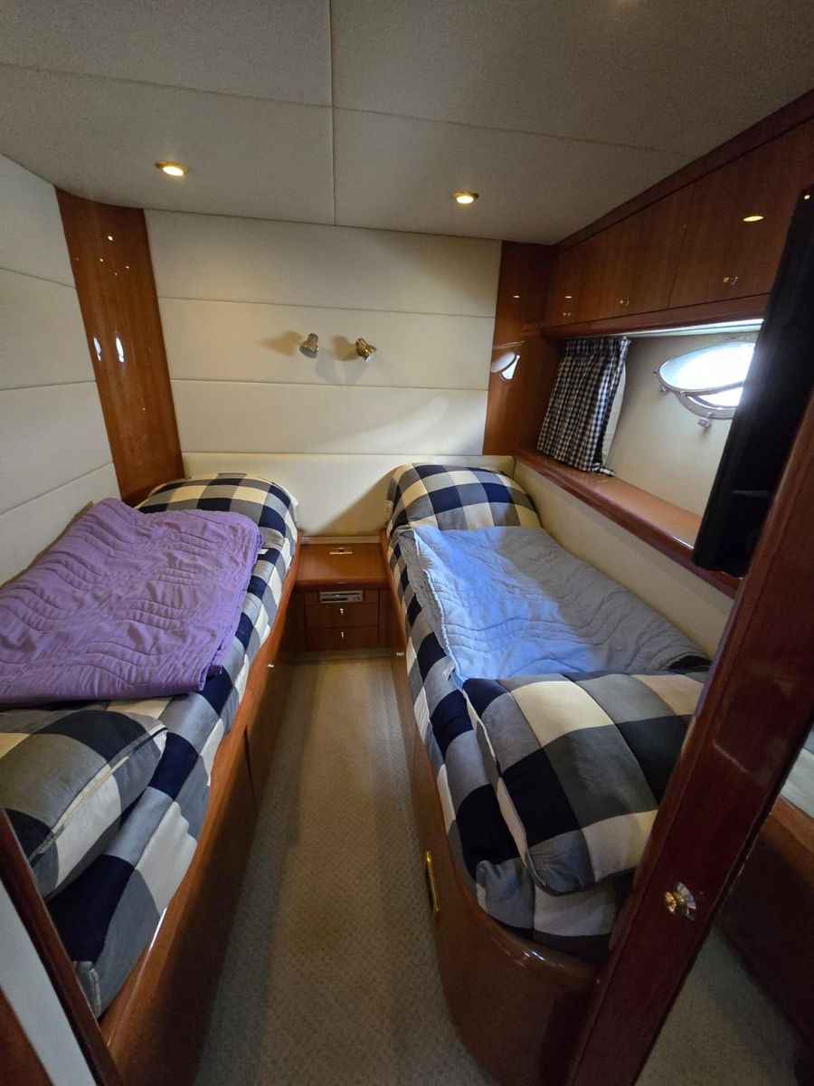 2005 Sunseeker 76 