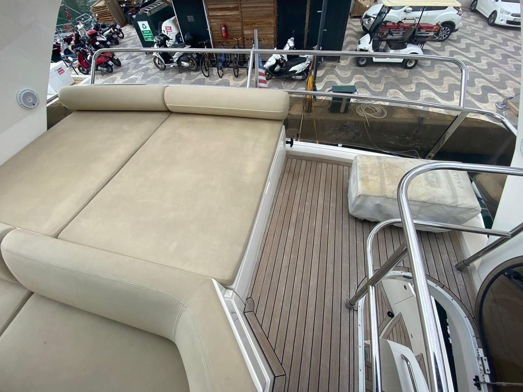 2009 Princess 63 