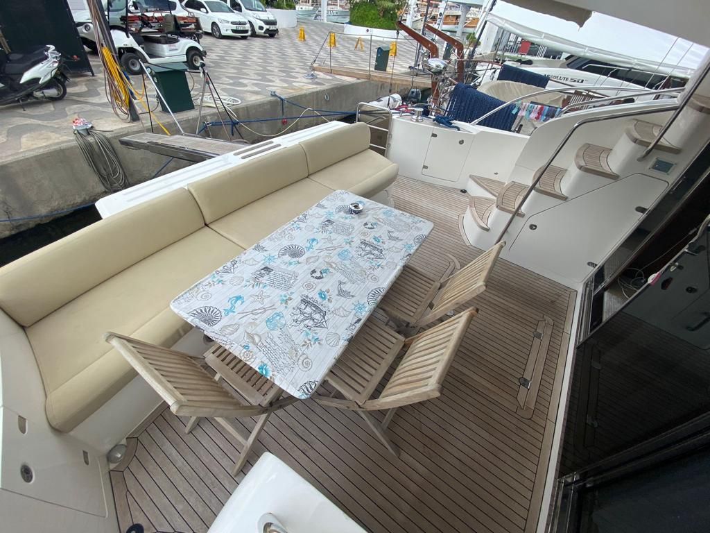 2009 Princess 63 