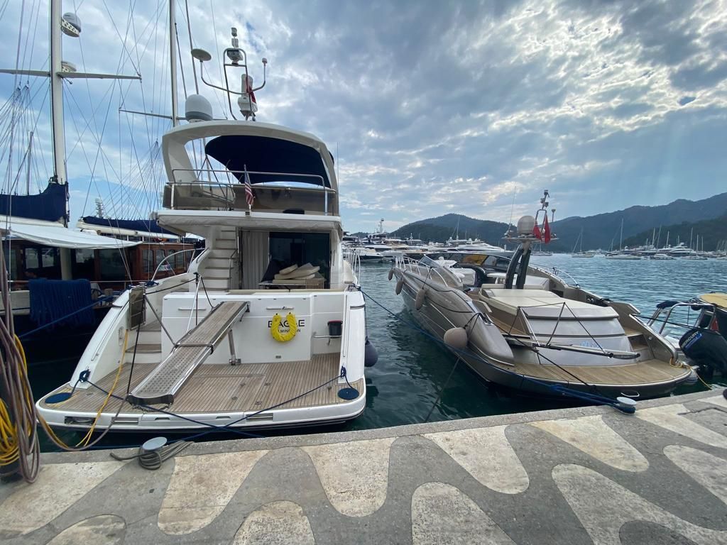 2009 Princess 63 