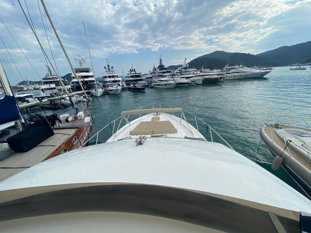 2009 Princess 63 