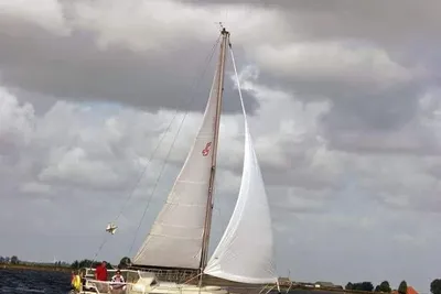 1979 Friendship 28